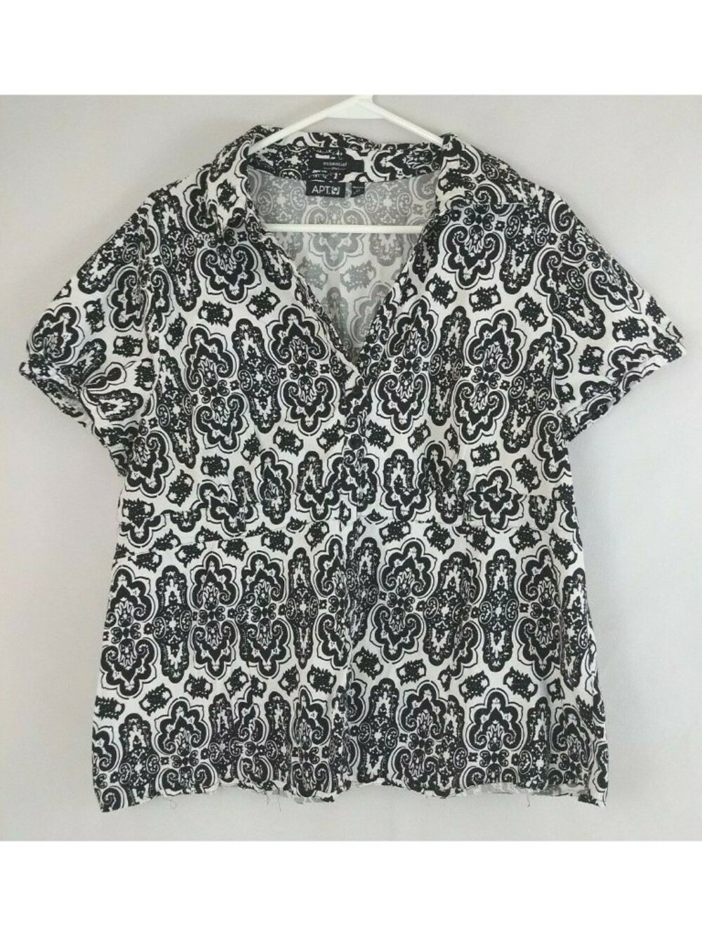 Apt 9 Essential Shirt Cap Sleeve Blouse White With Black Paisley Design Size 2XL